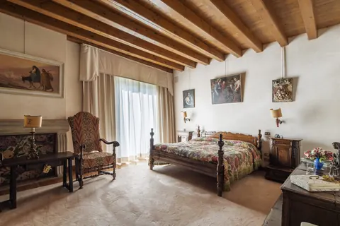 Premium Villa Mountain View with panoramic hillside, 7 bedrooms in Santa Giustina best for sale For Super Rich