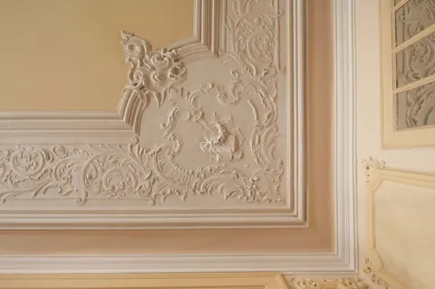 Century Apartment Palácio Mello Historic 1789, 5 bedrooms in Lisbon best for sale For Super Rich