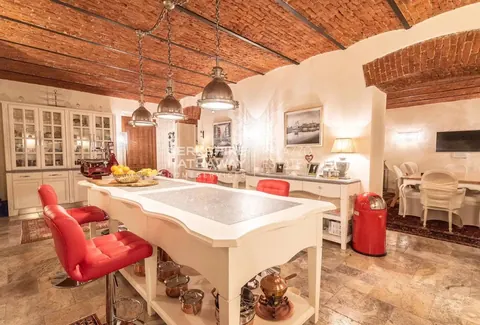 Art Nouveau Villa Panoramic View Lakefront, 7 bedrooms in Lesa - Lake Maggiore exclusive for sale For Super Rich