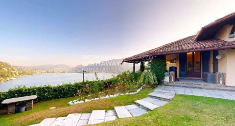 Elegant Villa breathtaking lake views, Swimming pool, 8 bedrooms in Como luxury for sale For Super Rich