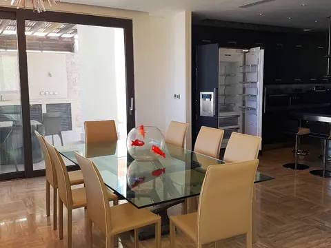 Elegant House Seafront, sea views Infinity edge plunge pool, 4 bedrooms in Amathounta Limassol buy for sale For Super Rich