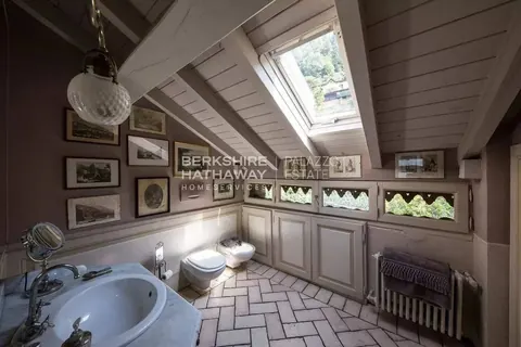 Elegant Villa Panoramic lake view, 9 bedrooms in Blevio - Como exclusive for sale For Super Rich