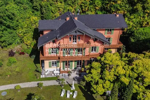 Century 19th Villa Ada Troubetzkoy, Coming soon bedrooms in Ghiffa - Lake Maggiore Used for sale For Super Rich