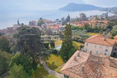 Century 18th Villa Lake View and park, 10 bedrooms in Tremezzina - Lake Como available for sale For Super Rich