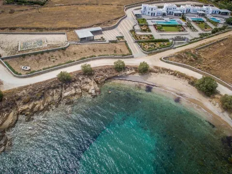 Luxury Hotel Beach Front Panoramic View, 16 bedrooms in Paros photo for sale For Super Rich