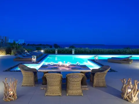 Luxury Hotel Beach Front Panoramic View, 16 bedrooms in Paros unique for sale For Super Rich