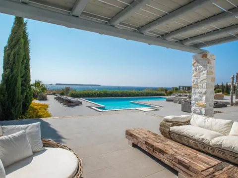 Luxury Hotel Beach Front Panoramic View, 16 bedrooms in Paros luxury for sale For Super Rich