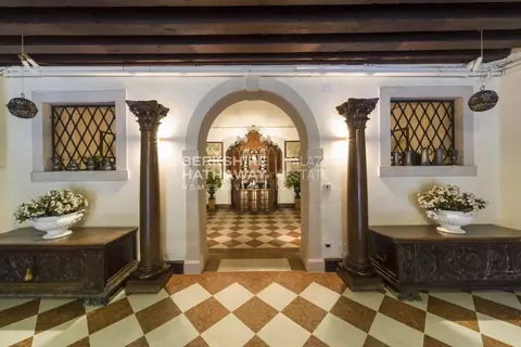 Venetian Villa Panoramic View on the hills, 10 bedrooms in Conegliano - Veneto IVE1369 for sale For Super Rich