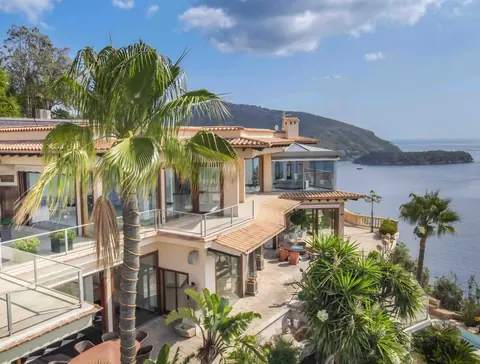 Luxury Villa Beach Front with unrivalled views, 7 bedrooms in Mallorca JJ-587 for sale For Super Rich
