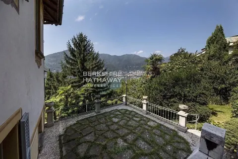 Elegant Villa Panoramic lake view, 9 bedrooms in Blevio - Como best for sale For Super Rich