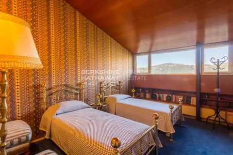 Elegant Villa Mountain View Lake View, 7 bedrooms in Campione d'Italia expensive for sale For Super Rich