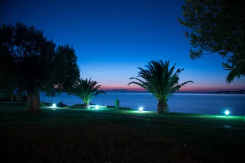 Elegant Villa Beach Front 10 meters from your doorstep, 5 bedrooms in Halkidiki photo for sale For Super Rich