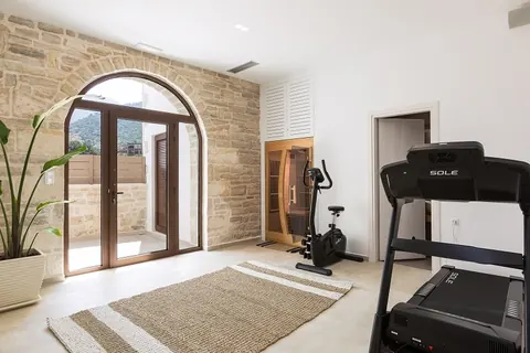 Luxury Villa Beach Front Sea View, 6 bedrooms in Bali Rethymno price for sale For Super Rich