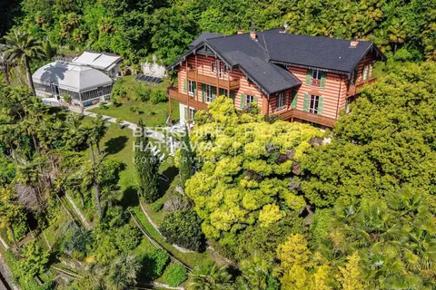 Century 19th Villa Ada Troubetzkoy, Coming soon bedrooms in Ghiffa - Lake Maggiore image for sale For Super Rich