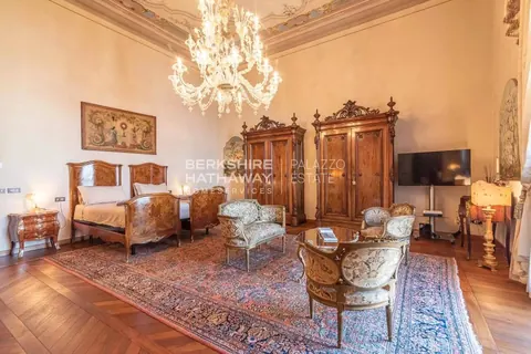 Art Nouveau Villa Panoramic View Lakefront, 7 bedrooms in Lesa - Lake Maggiore ultra luxury for sale For Super Rich