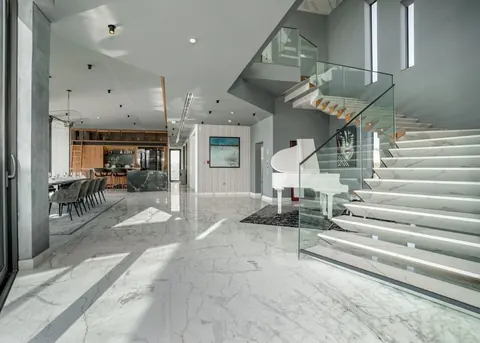ultra modern Villa Beach Front private infinity pool and spectacular sea views, 7 bedrooms in Palm Jumeirah, Dubai buy for sale For Super Rich ultra modern Villa Beach Front private infinity pool and spectacular sea views, 7 bedrooms in Palm Jumeirah, Dubai buy for sale For Super Rich
