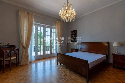 Colonial-style House Panoramic View 10-hectare park, 6 bedrooms in Massarosa exclusive for sale For Super Rich