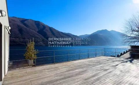 Elegant Villa Lake View directly on the shores, 5 bedrooms in Brienno - Lake Como Classified ads for sale For Super Rich