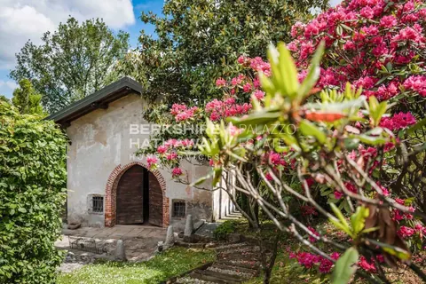 Renovated House Swimming pool and SPA, 14 bedrooms in Oleggio - Lake Maggiore price for sale For Super Rich