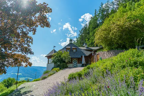Luxury Ranch/Farm Panoramic View Mountain View, 8 bedrooms in Ritten South Tyrol property for sale For Super Rich
