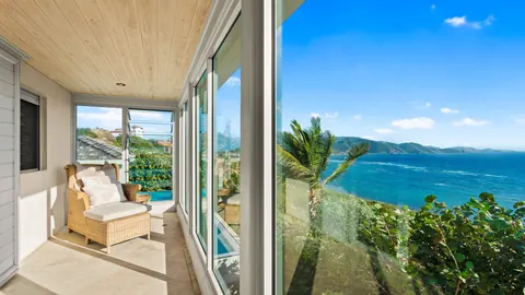 Traditional Villa Red Rock  Panoramic Caribbean Ocean & Mountain views, 3 bedrooms in Virgin Gorda top for sale For Super Rich
