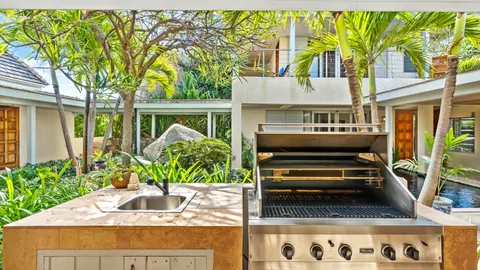 Traditional Villa Red Rock  Panoramic Caribbean Ocean & Mountain views, 3 bedrooms in Virgin Gorda value for sale For Super Rich