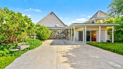 Traditional Villa Red Rock  Panoramic Caribbean Ocean & Mountain views, 3 bedrooms in Virgin Gorda search for sale For Super Rich