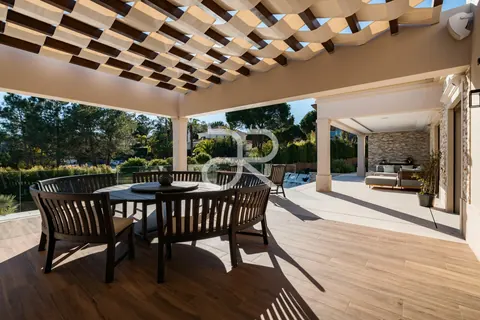 Luxury Villa Panoramic View, 7 bedrooms in Quinta do Lago exclusive for sale For Super Rich