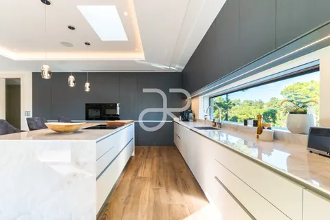 Luxury Villa Panoramic View, 7 bedrooms in Quinta do Lago buy for sale For Super Rich