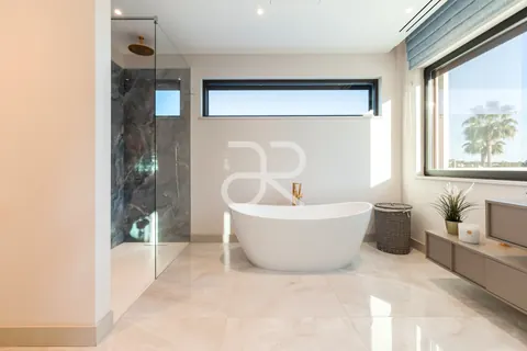 Luxury Villa Panoramic View, 7 bedrooms in Quinta do Lago value for sale For Super Rich