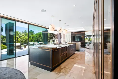 Luxury Villa Sea View Golf View, 6 bedrooms in Quinta do Lago property for sale For Super Rich