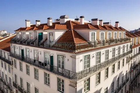 Elegant Apartment City View Private roof terrace, 3 bedrooms in Lisbon available for sale For Super Rich
