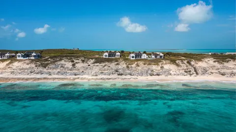 Luxury Villa Beach Front private beach, 4 bedrooms in Cliff on Ambergris Cay