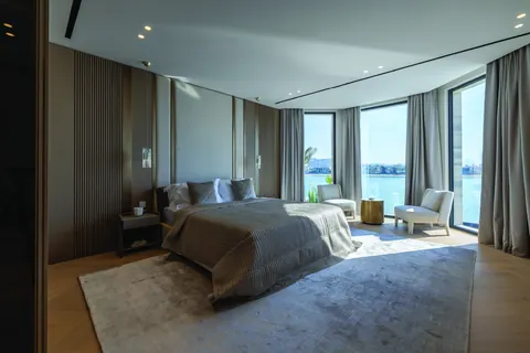 Modern Villa Beach Front Private pool with cabana and BBQ area, 5 bedrooms in Palm Jumeirah - Dubai deal for sale For Super Rich