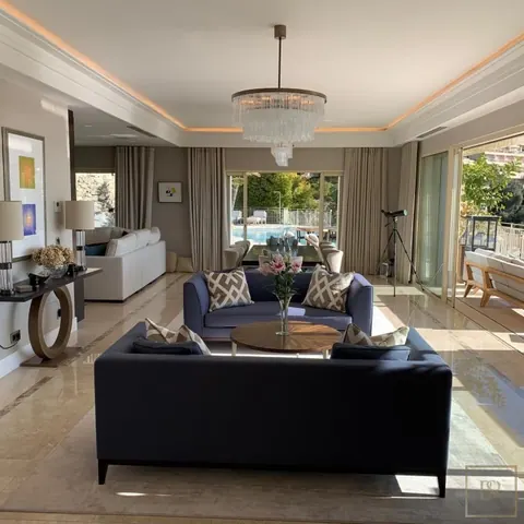 Luxury Villa Overlooking Baie de Villefranche Pool, Jacuzzi and sauna, +5 bedrooms in St Jean Cap Ferrat real estate for sale For Super Rich