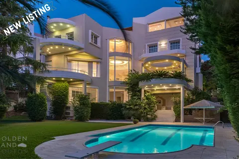 Luxury House Vaste garden of 1000 sqm Nice swimming pool, 6 bedrooms in Athens Used for sale For Super Rich