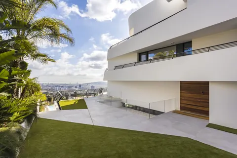 Luxury House Panoramic View Sea View, 7 bedrooms in Barcelona price for sale For Super Rich