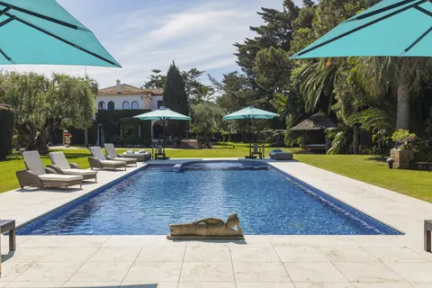 Architectural Villa Beach Front Sea View, 7 bedrooms in Sitges image for sale For Super Rich