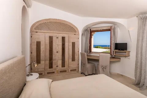 High-end Villa Sea View 5mn from Porto Cervo, 6 bedrooms in Arzachena - Sardinia best for sale For Super Rich