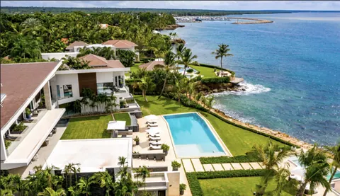 Luxury Villa Waterfront Large Jacuzzi with Glass wall feature, 6 bedrooms in Dominican Republic