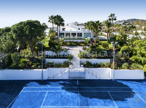 Modern Villa Hermes Tennis court, 8 bedrooms in Marbella New for sale For Super Rich