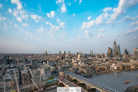 Luxury Penthouse Panoramic View 360 City Views, 5 bedrooms in London expensive for sale For Super Rich
