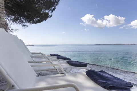 Luxury Villa Beach Front wonderful panoramic Mediterranean sea view, 9 bedrooms in Mallorca search for sale For Super Rich