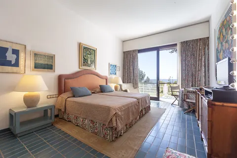 Luxury Villa Beach Front wonderful panoramic Mediterranean sea view, 9 bedrooms in Mallorca ads for sale For Super Rich