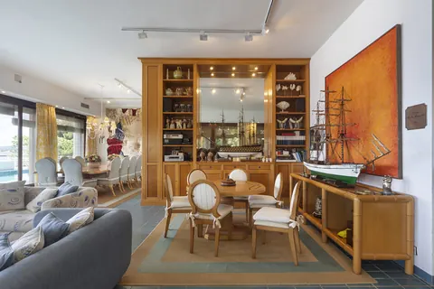 Luxury Villa Beach Front wonderful panoramic Mediterranean sea view, 9 bedrooms in Mallorca top for sale For Super Rich