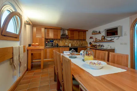 High-end Villa Lake front private boathouse, 9 bedrooms in Padenghe sul Garda - Lake Garda top for sale For Super Rich