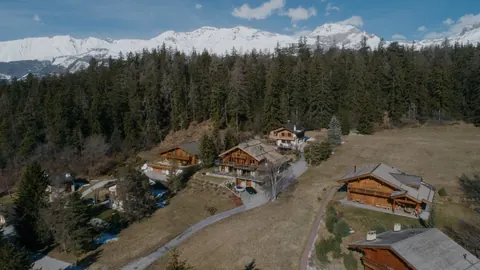 Luxury Chalet Mountain View Haven of Peace Close to Crans, 5 bedrooms in Lens available for sale For Super Rich