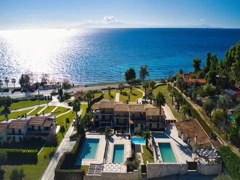 Premium Hotel Beach Front Sea View, 14 bedrooms in Halkidiki