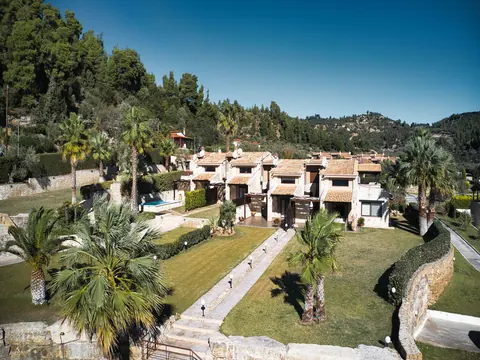 Premium Hotel Beach Front Sea View, 14 bedrooms in Halkidiki HPS4426 for sale For Super Rich