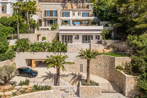 Modern Villa PURA VIDA Sea views, 5 bedrooms in Puerto de Andratx - Mallorca New for sale For Super Rich
